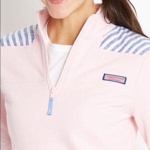 NWOT light pink and blue vineyard vines pullover!!